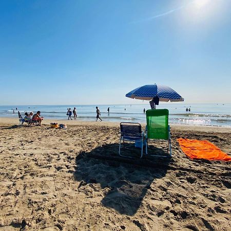 M & B Beach Apartment Валенсія Екстер'єр фото