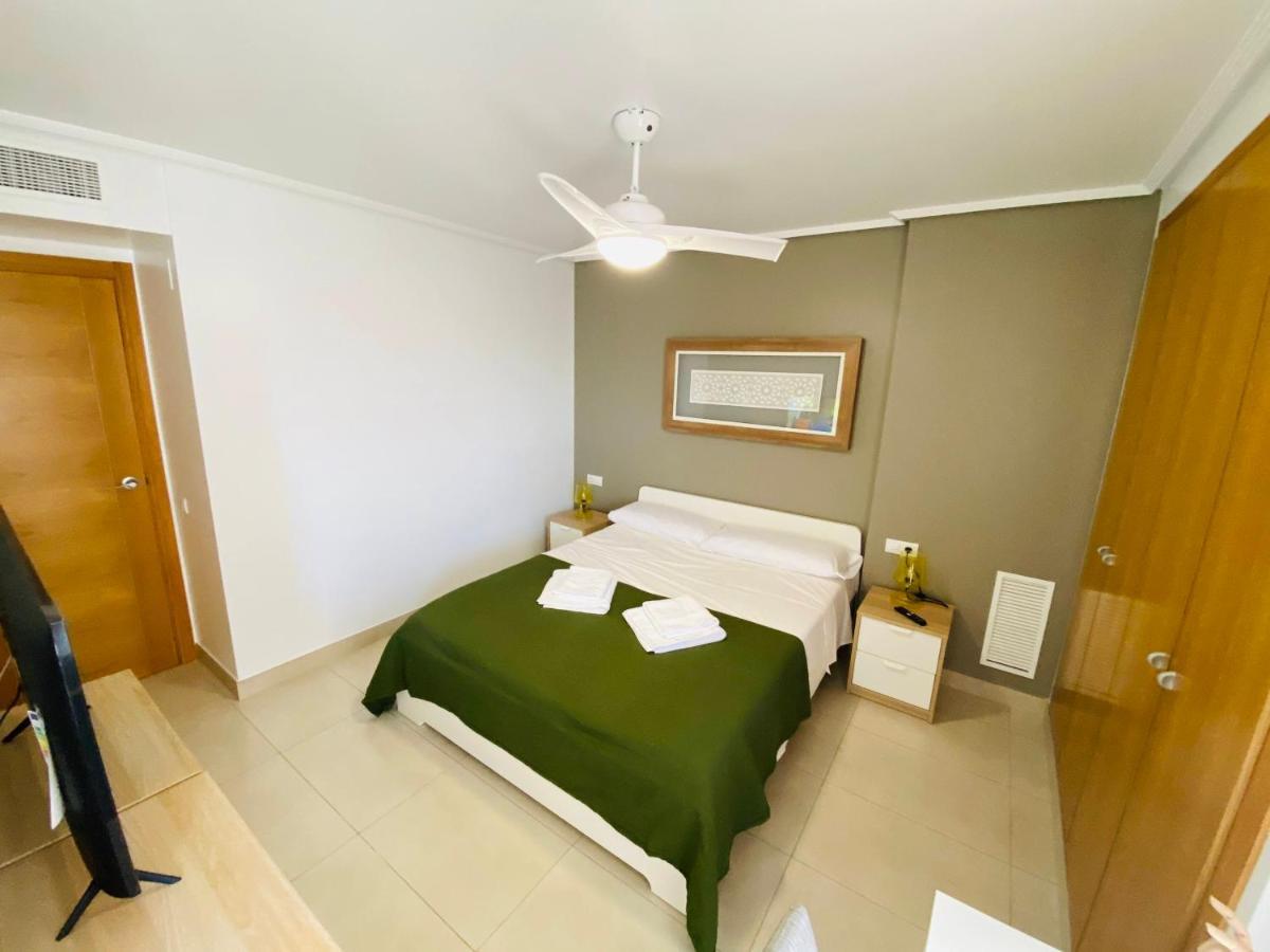 M & B Beach Apartment Валенсія Екстер'єр фото