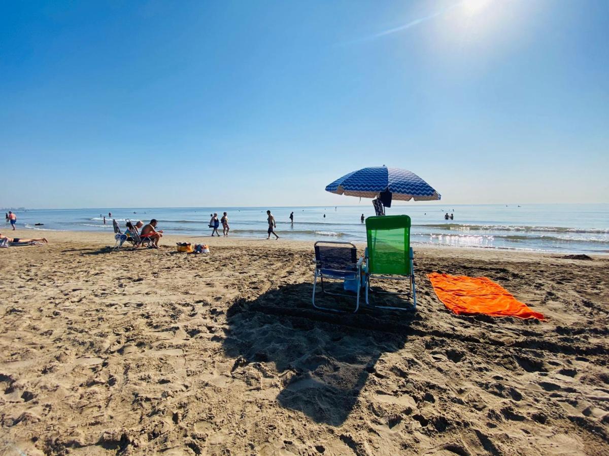 M & B Beach Apartment Валенсія Екстер'єр фото
